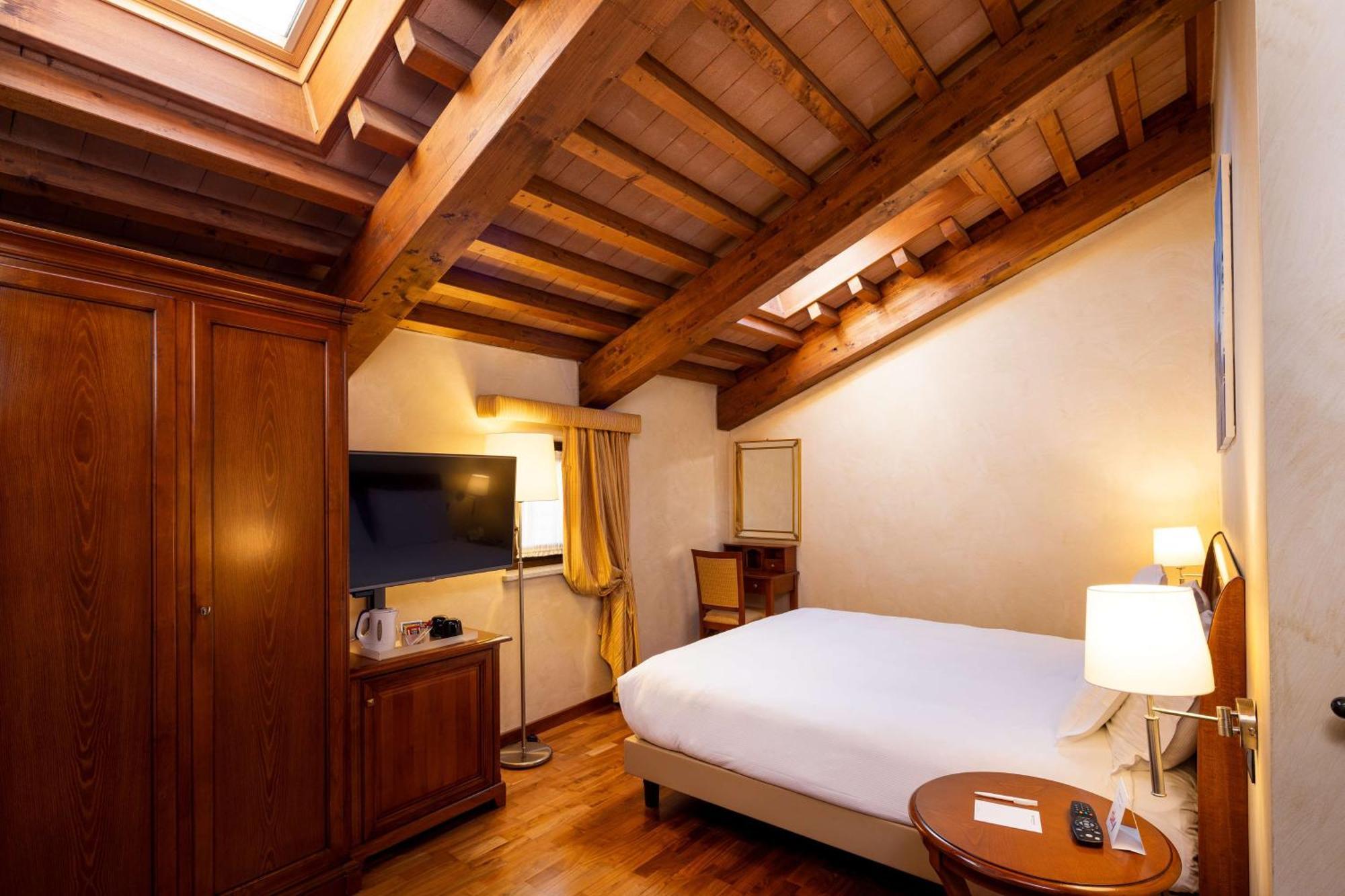 Best Western Plus Hotel Le Rondini San Francesco al Campo Ngoại thất bức ảnh