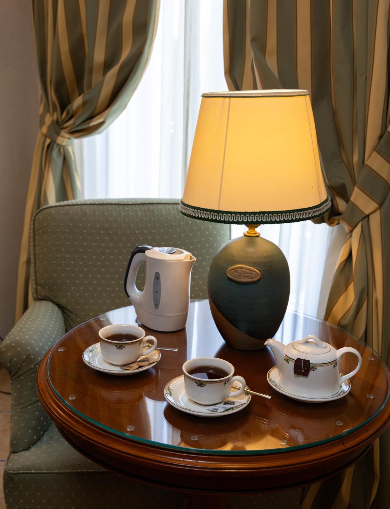Best Western Plus Hotel Le Rondini San Francesco al Campo Ngoại thất bức ảnh