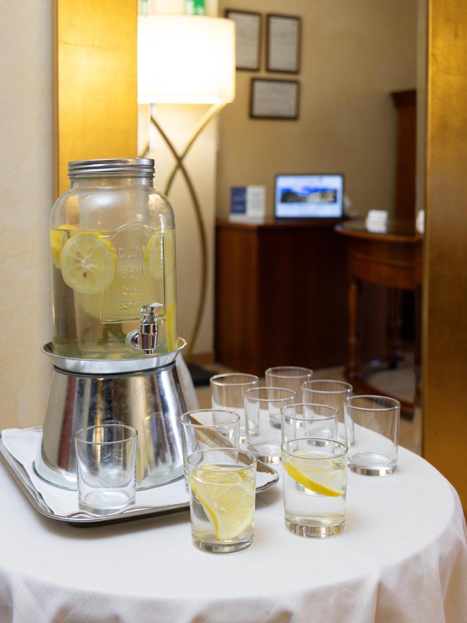 Best Western Plus Hotel Le Rondini San Francesco al Campo Ngoại thất bức ảnh